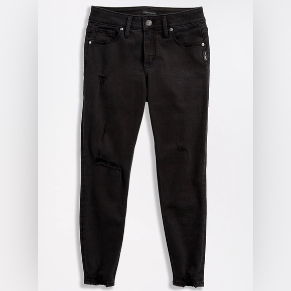 Silver Jeans Co. Avery High Black Destructed Cropped Jean - Picture 1 of 5
